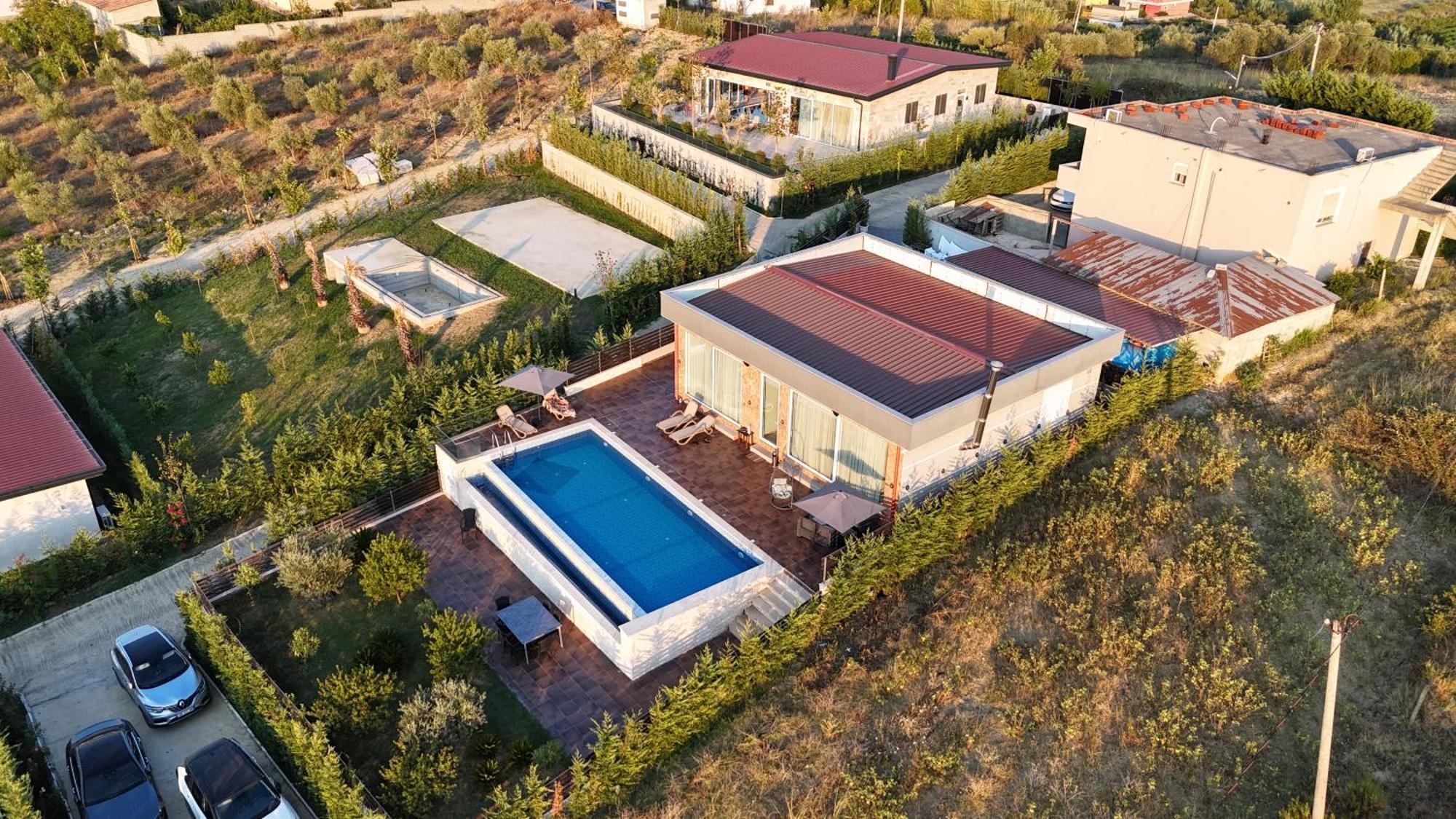 luxury villa swimming pool Gjiri Lalzit Durrës Esterno foto